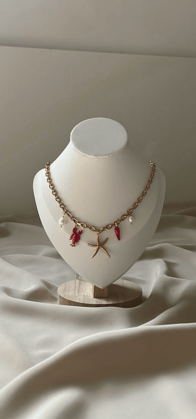 Collier CORA